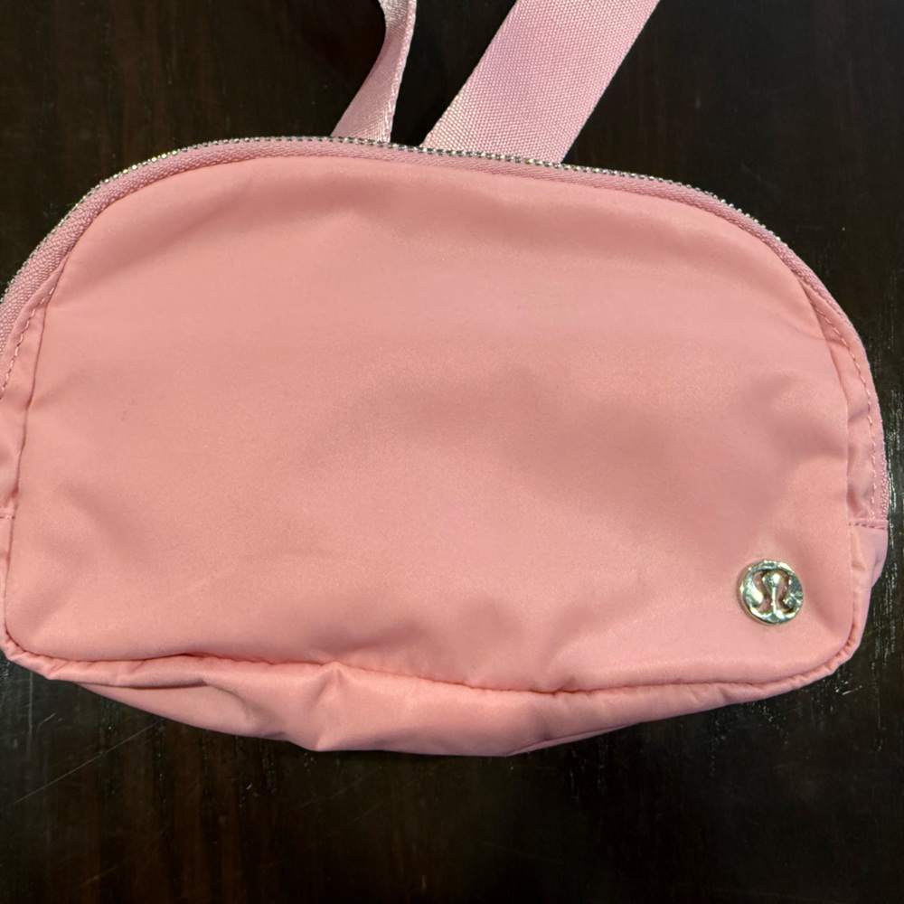 Lululemon everywhere belt bag pink *Like New